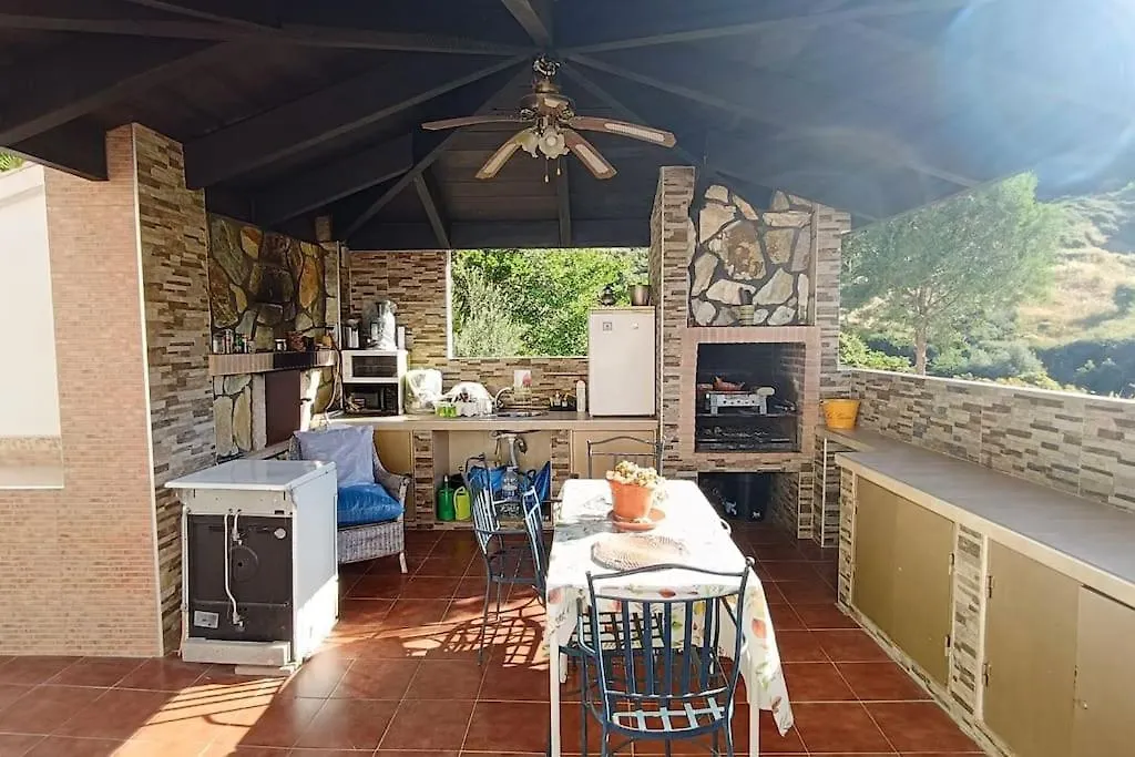 Holiday home Villa Maria, Mas Que Pernoctar Ojen