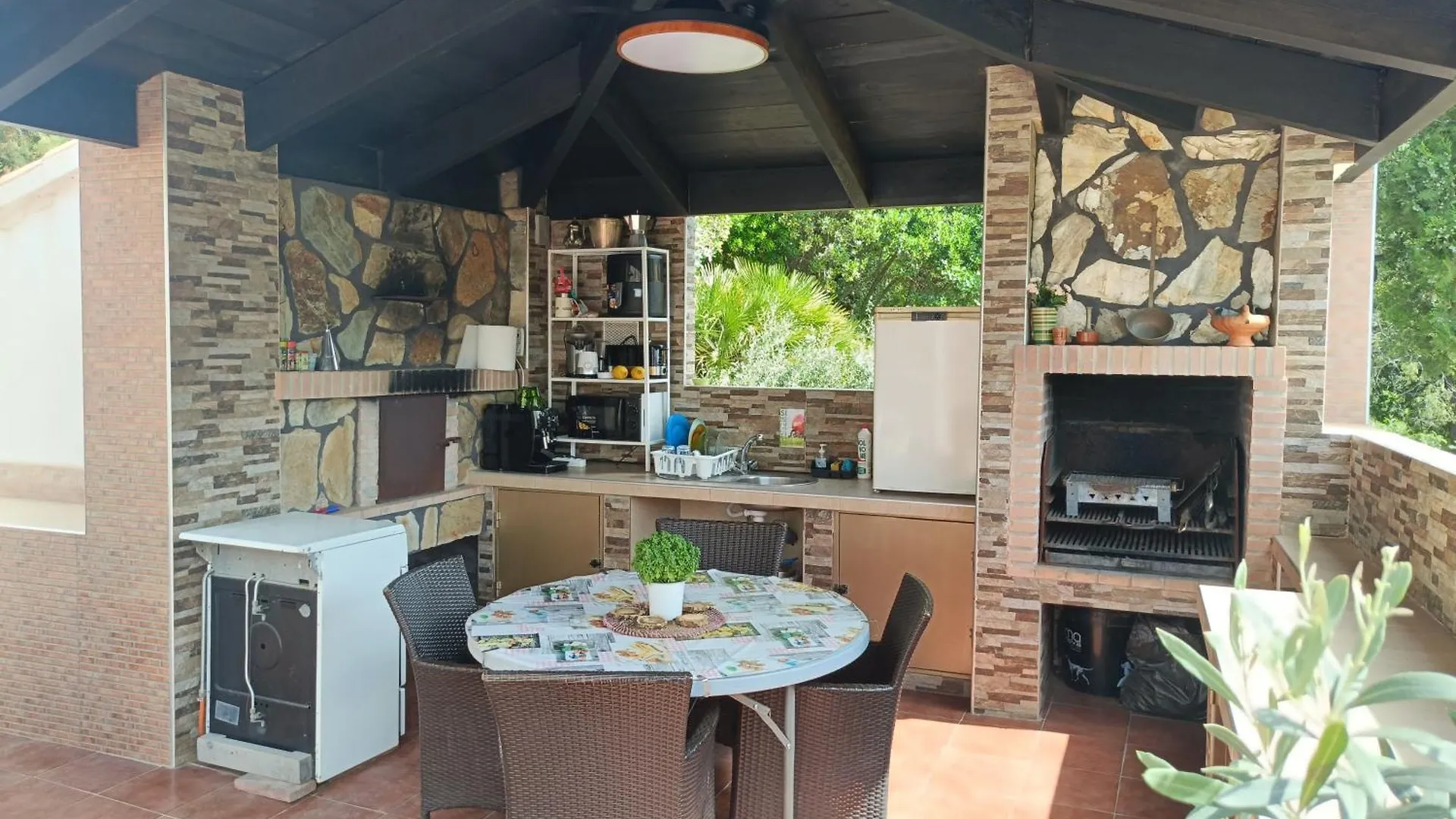 Holiday home Villa Maria, Mas Que Pernoctar Ojen Spain